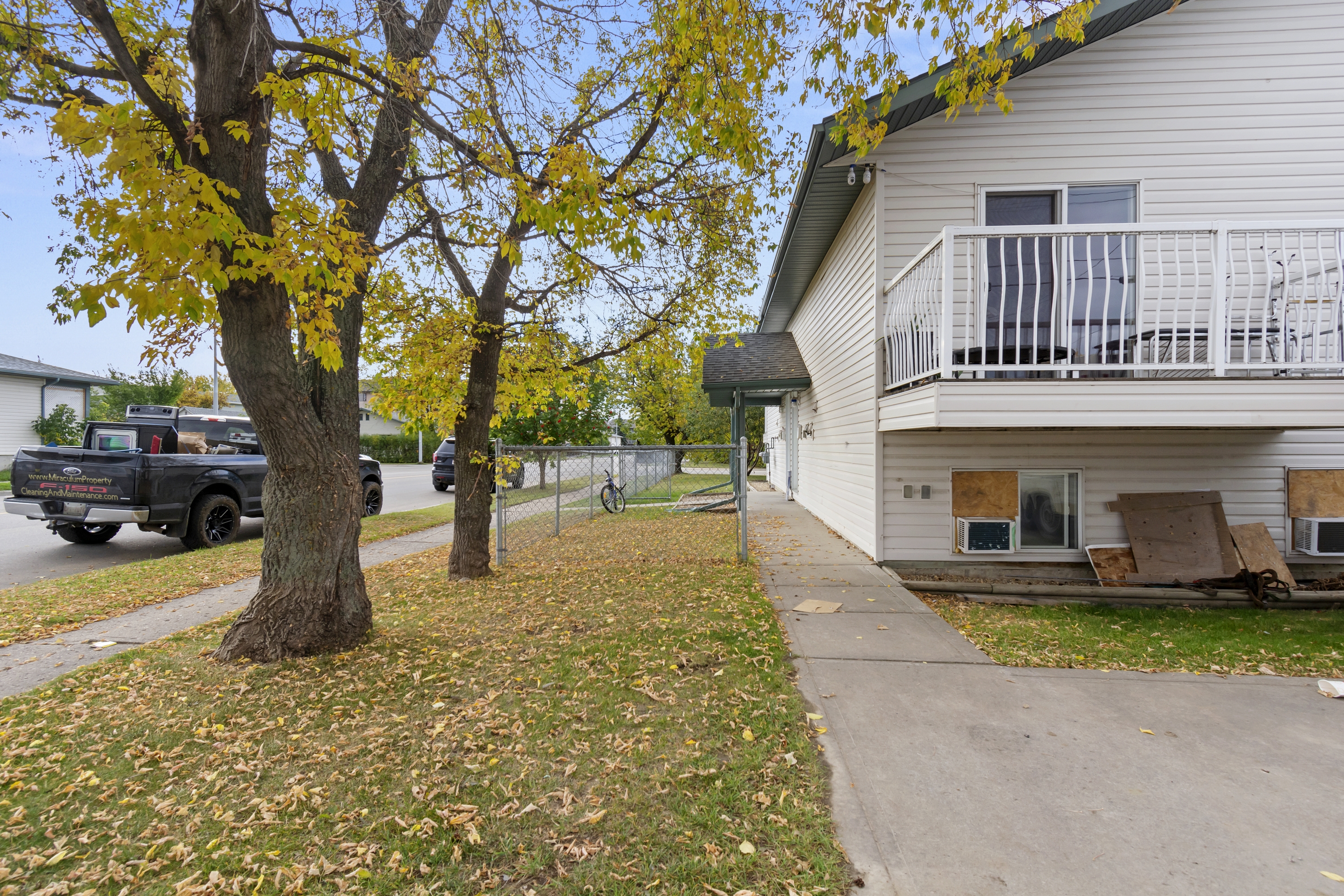 10102 107 Avenue - B