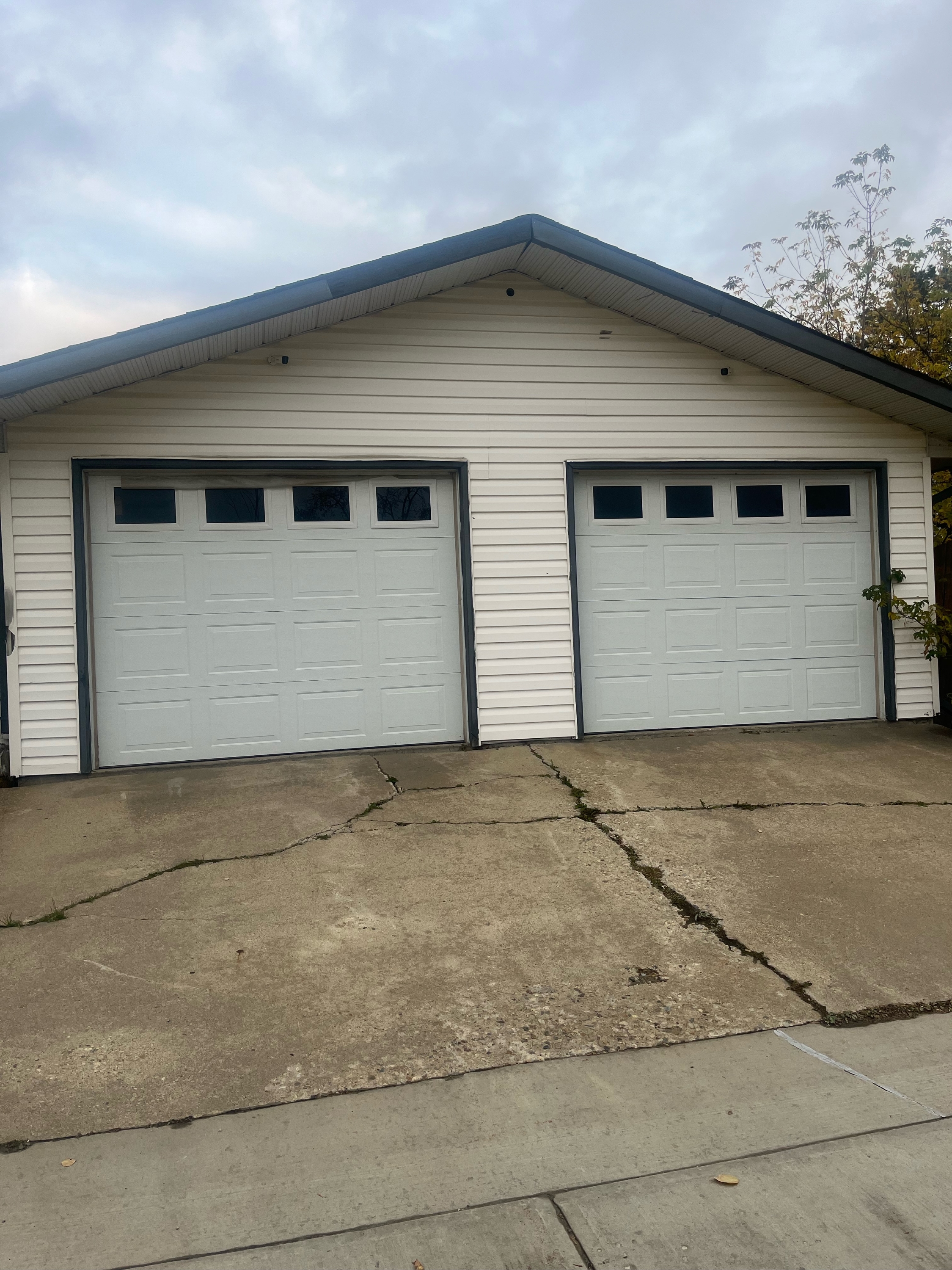 9535 80 Avenue - Garage