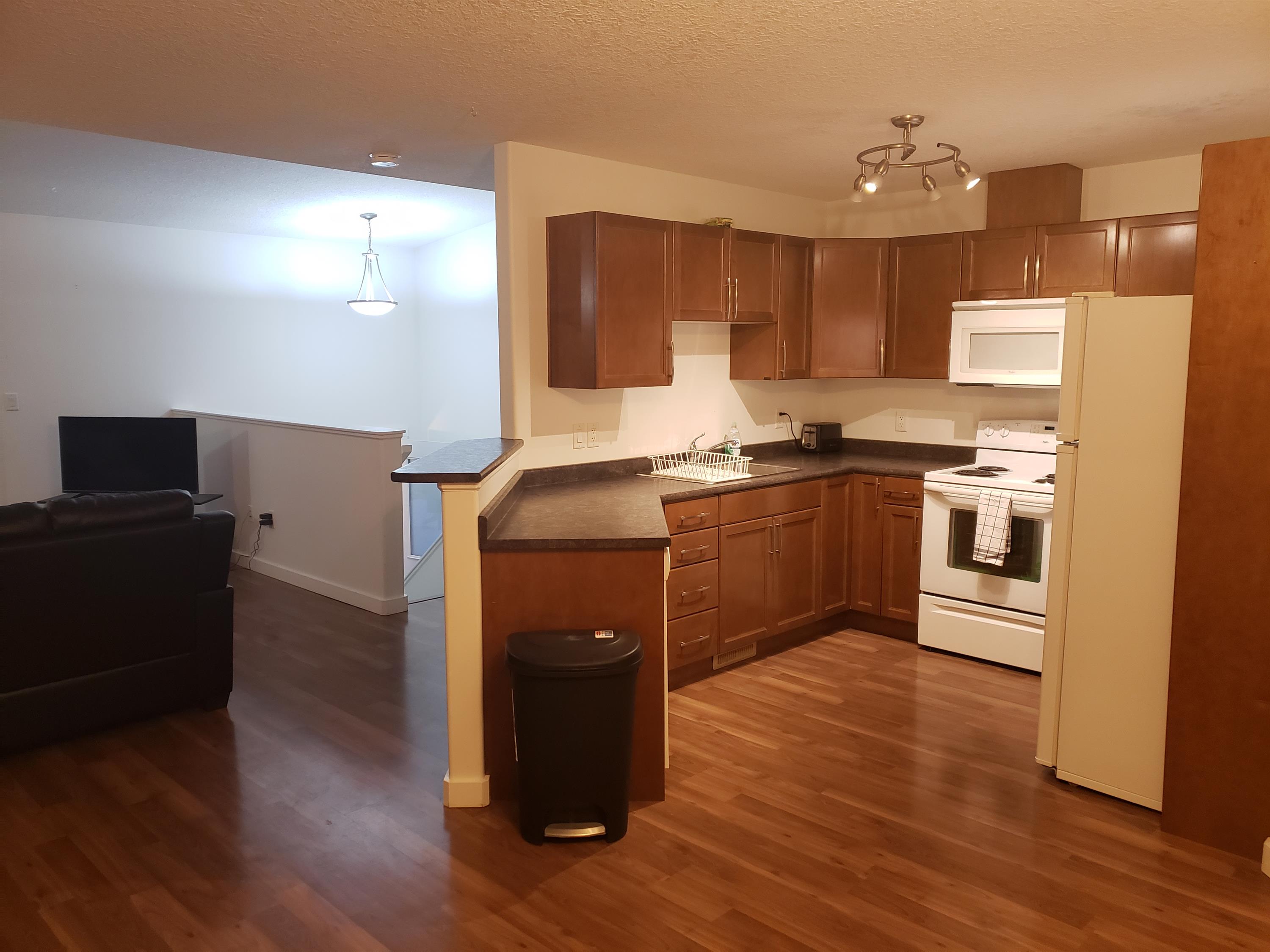 9306 93st #103