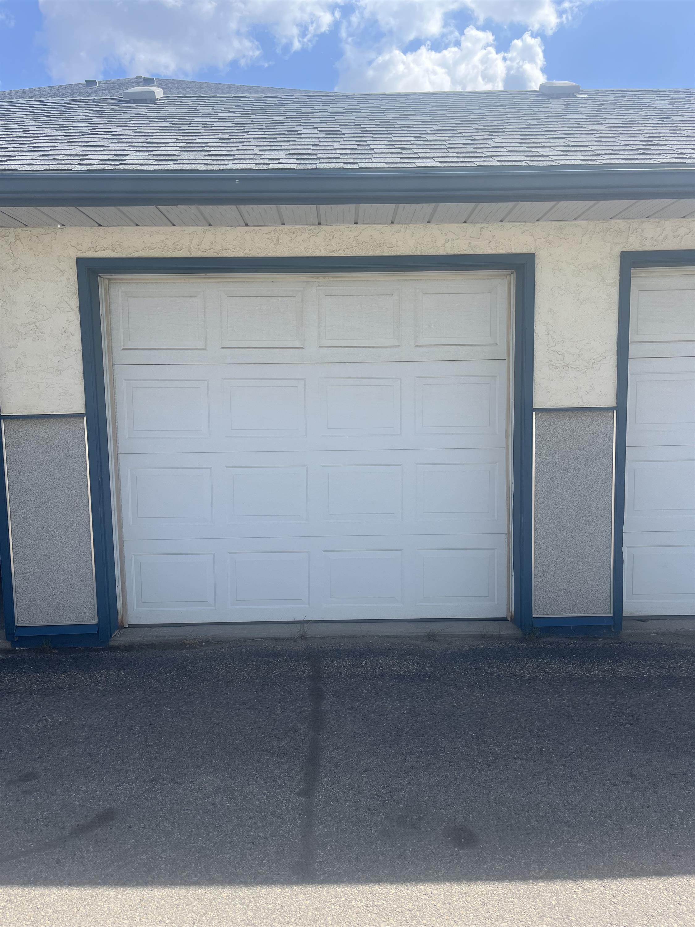 203-10405 99ave - Garage